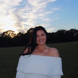 Meet your Posher, Kayley